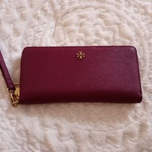 Tory burch wallet
